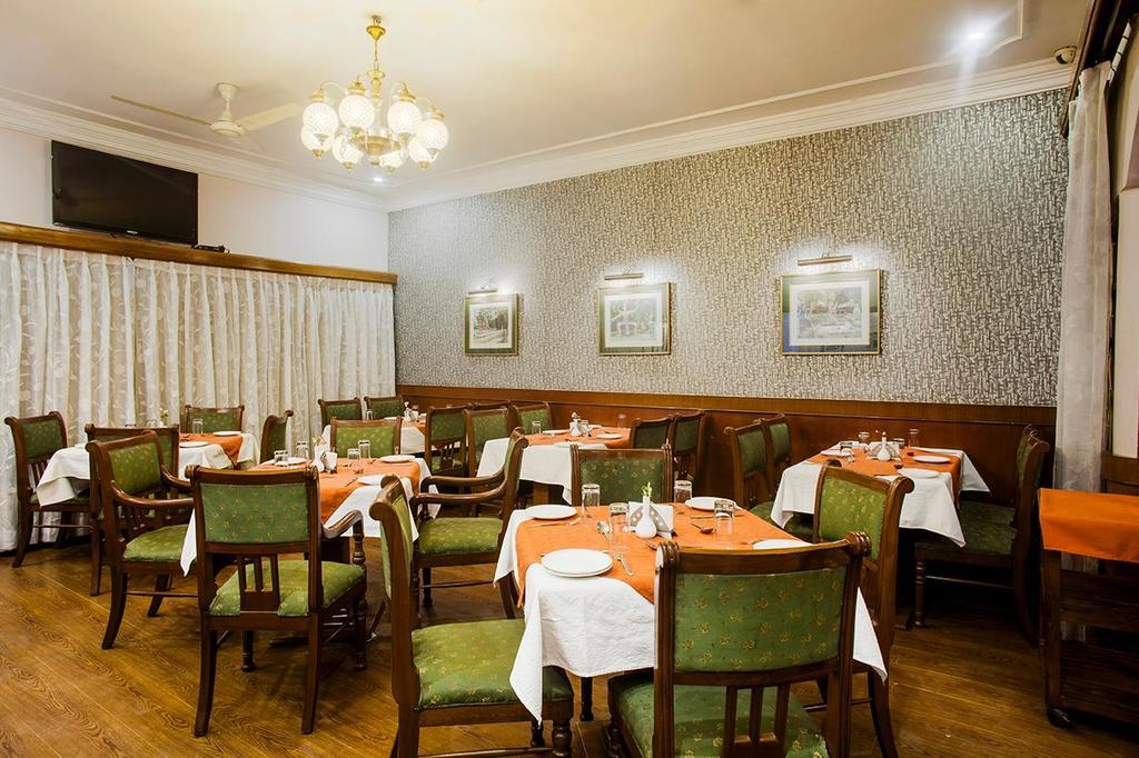 Hotel Imperial House Allahabad Exterior foto